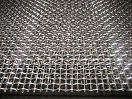 Τετραγωνική σχήμα τρύπας δονητική οθόνη SS Wire Mesh 100mmx100mm ανθεκτικό για το σίτισμα ορυχείων